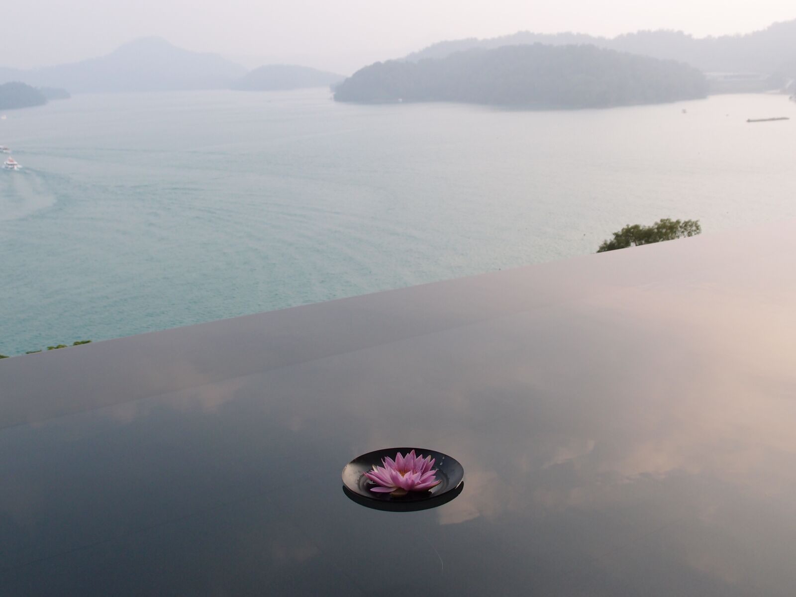 Olympus XZ-1 sample photo. Sun moon lake, reflection photography