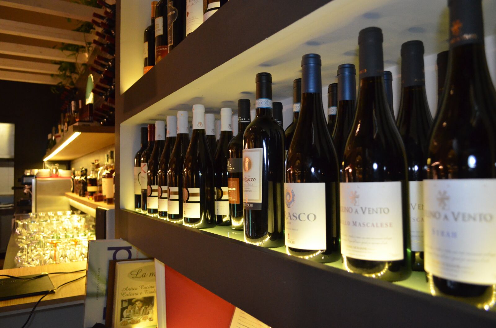 Nikon D5100 sample photo. Wine, bottle, alcohol photography