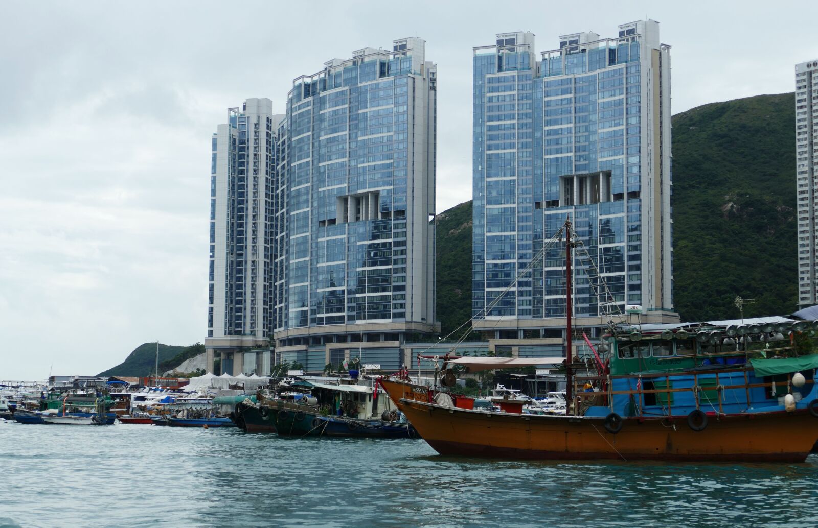 Panasonic Lumix DMC-FZ1000 sample photo. Hong kong, china, skyscraper photography