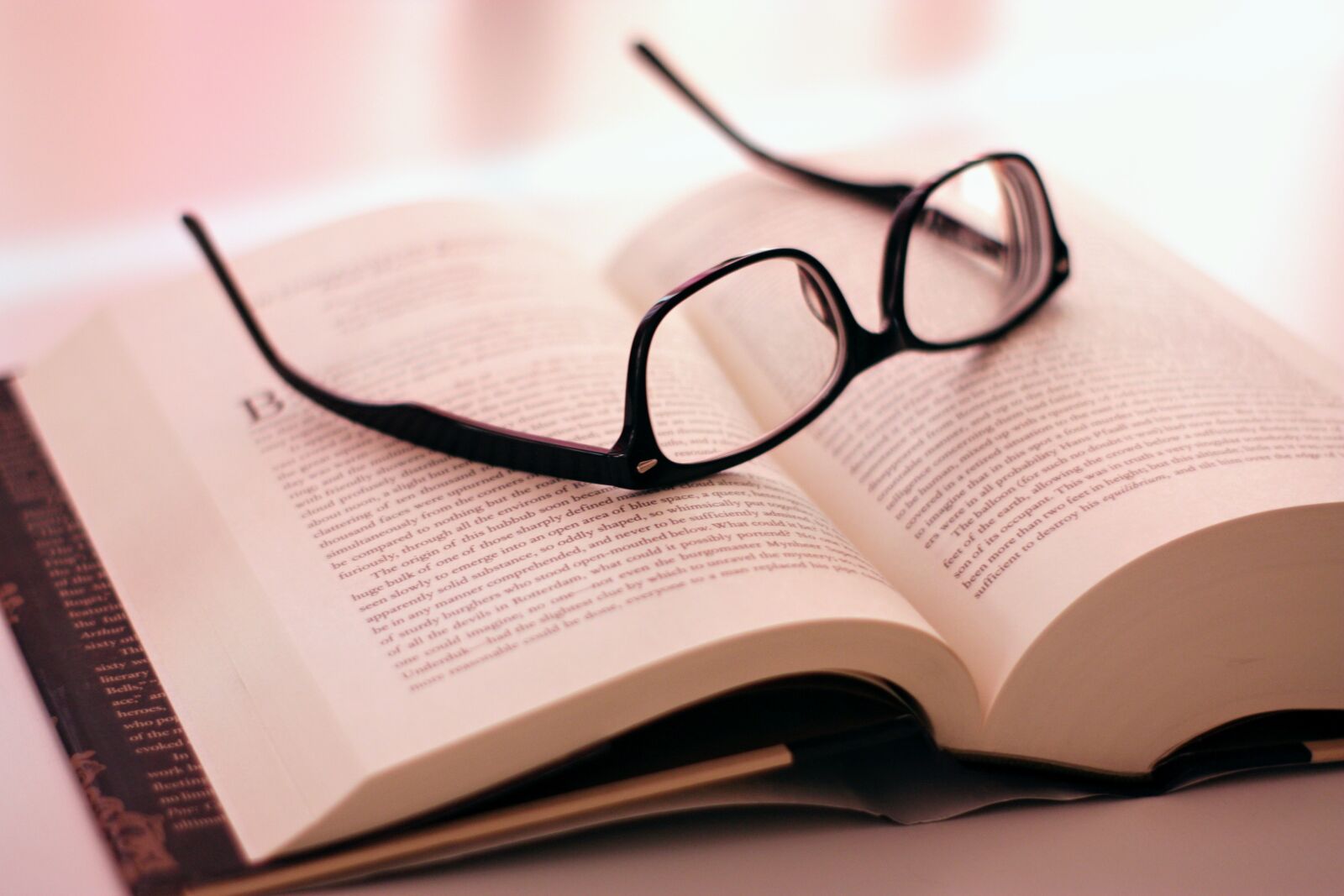 Canon EOS 450D (EOS Rebel XSi / EOS Kiss X2) sample photo. Book, glasses, read photography