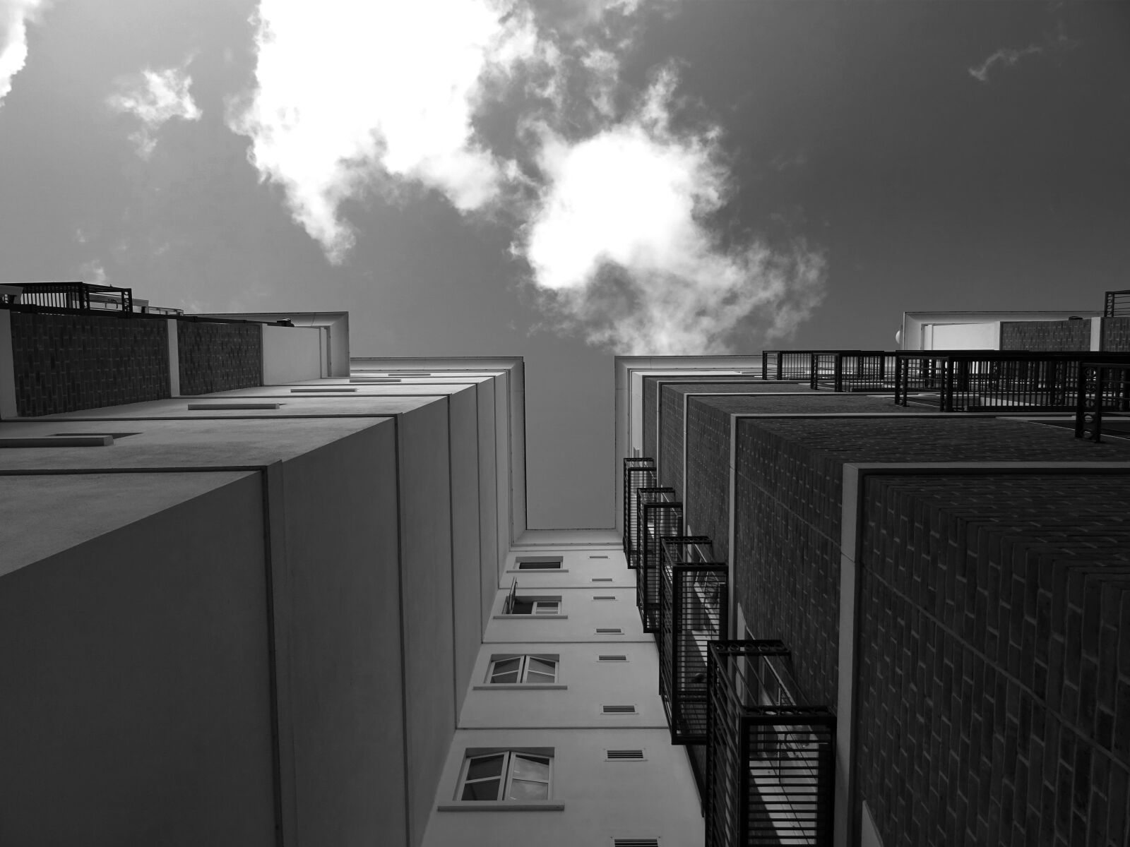 Sony DSC-HX60 sample photo. Architecture, black, and, white photography