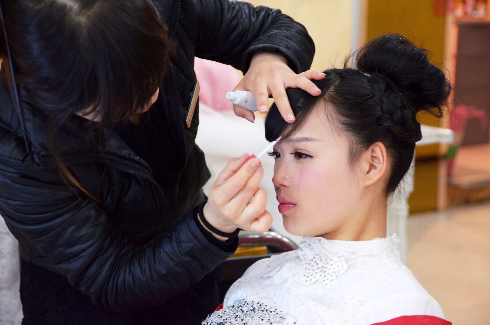 Nikon D7000 sample photo. Bride, makeup, wedding photography