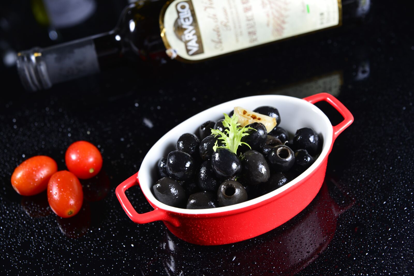 Nikon D800 sample photo. Olive, happy hour, lobby photography
