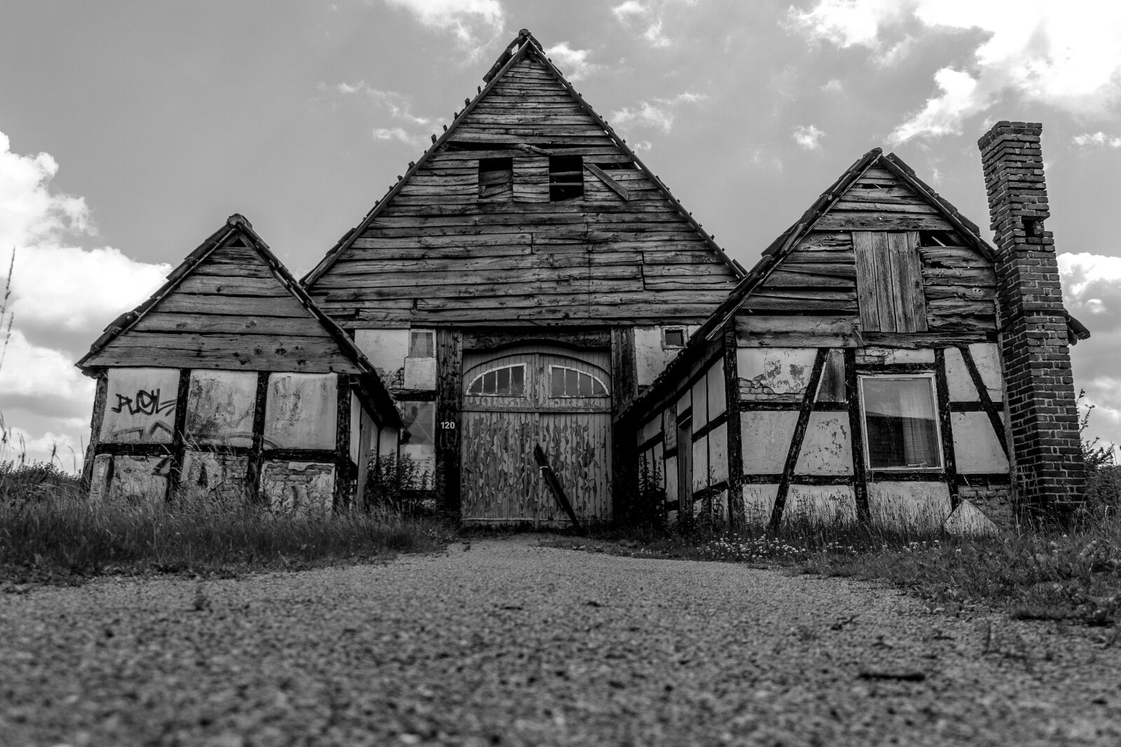 Canon EOS 60D sample photo. House, abandoned, old photography