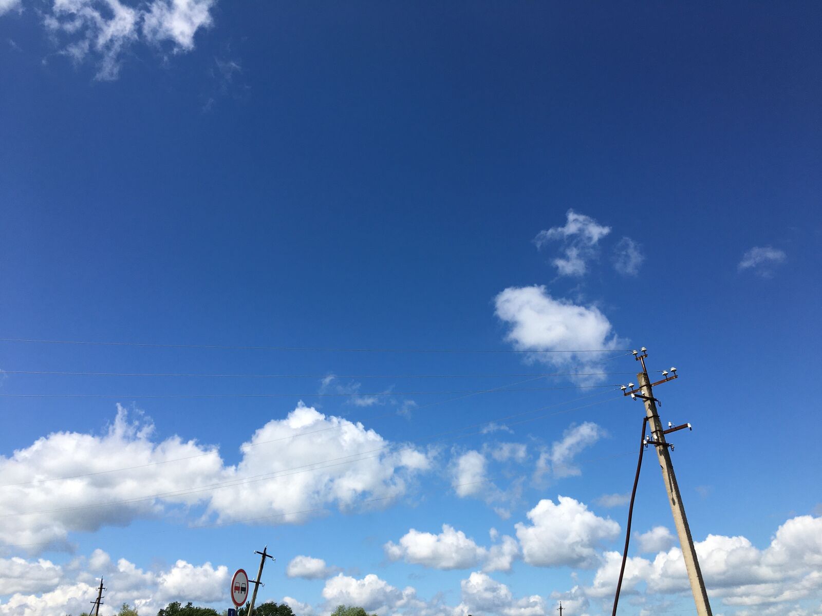 iPhone 6s Plus back camera 4.15mm f/2.2 sample photo. Clouds, sky, blue photography