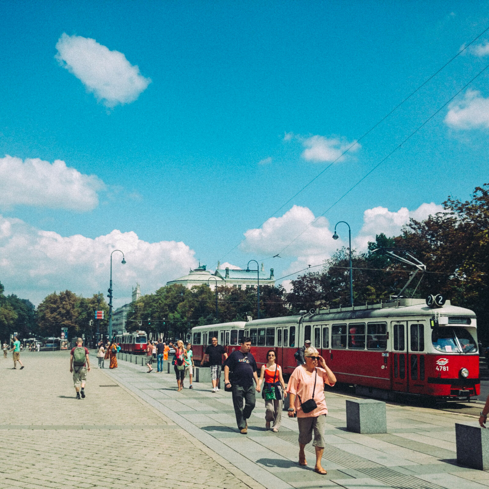 Sony Xperia Z1 sample photo. City, exploring, people, tram photography