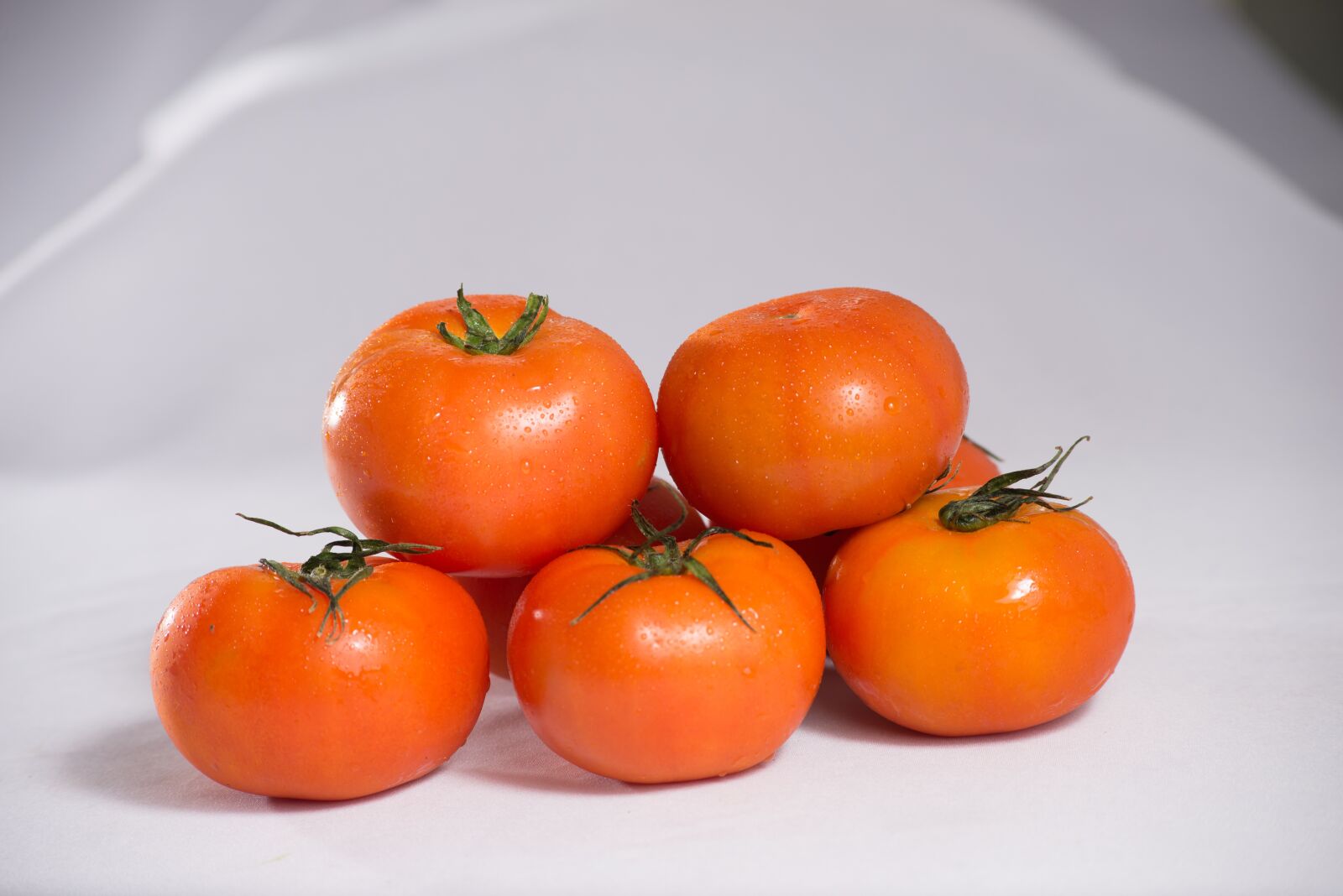 Nikon D610 sample photo. Tomatoes, vietnam, big tomato photography