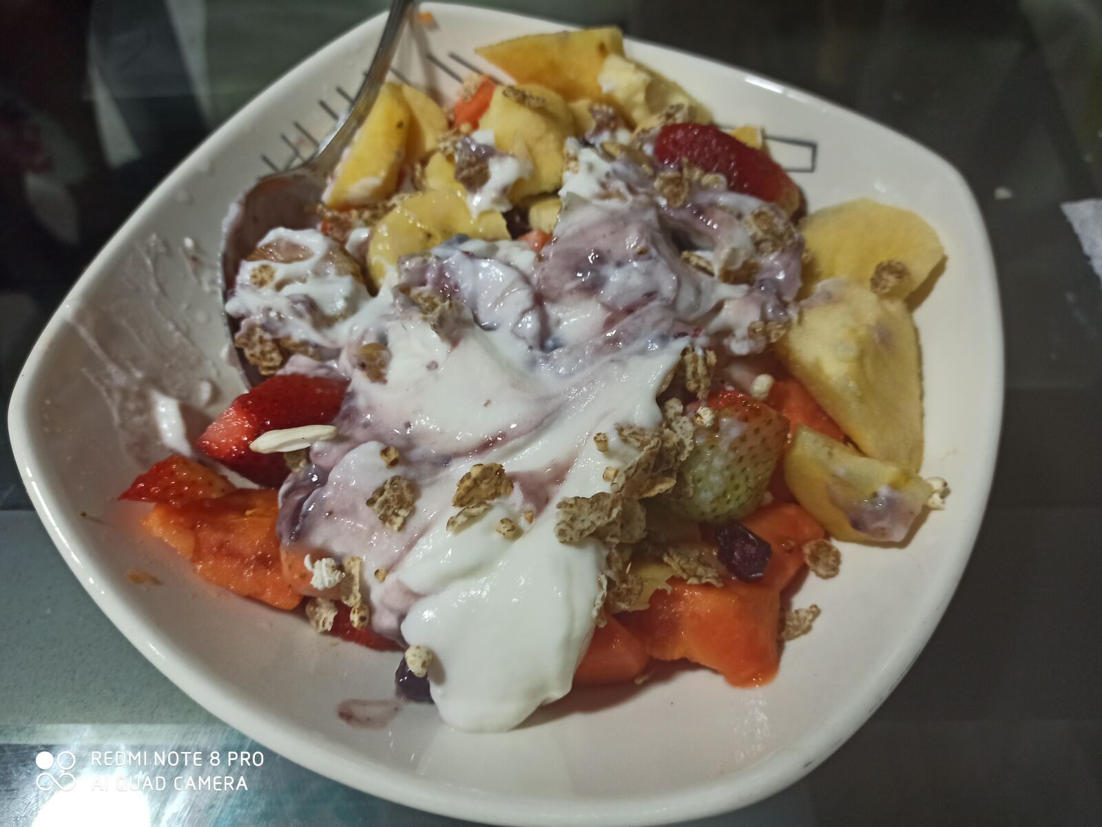Xiaomi Redmi Note 8 Pro sample photo. Ensalada, salad, fruta photography