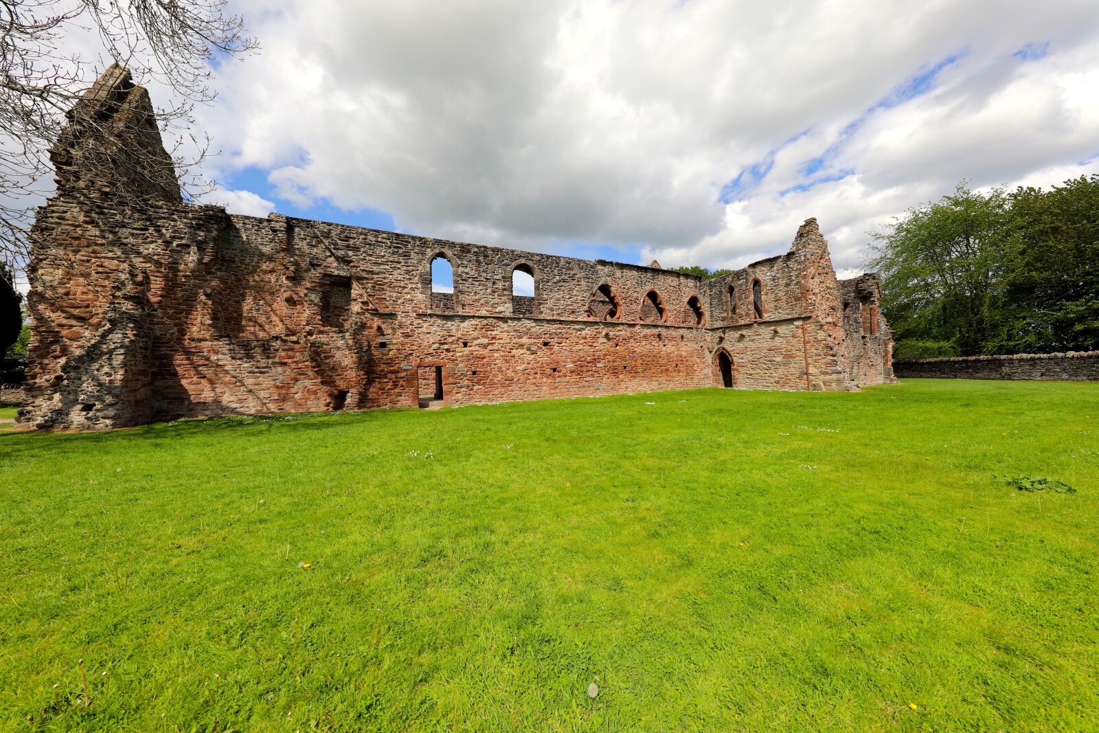 Canon EF 11-24mm F4L USM sample photo. Beauly priory, abbey, scotland photography