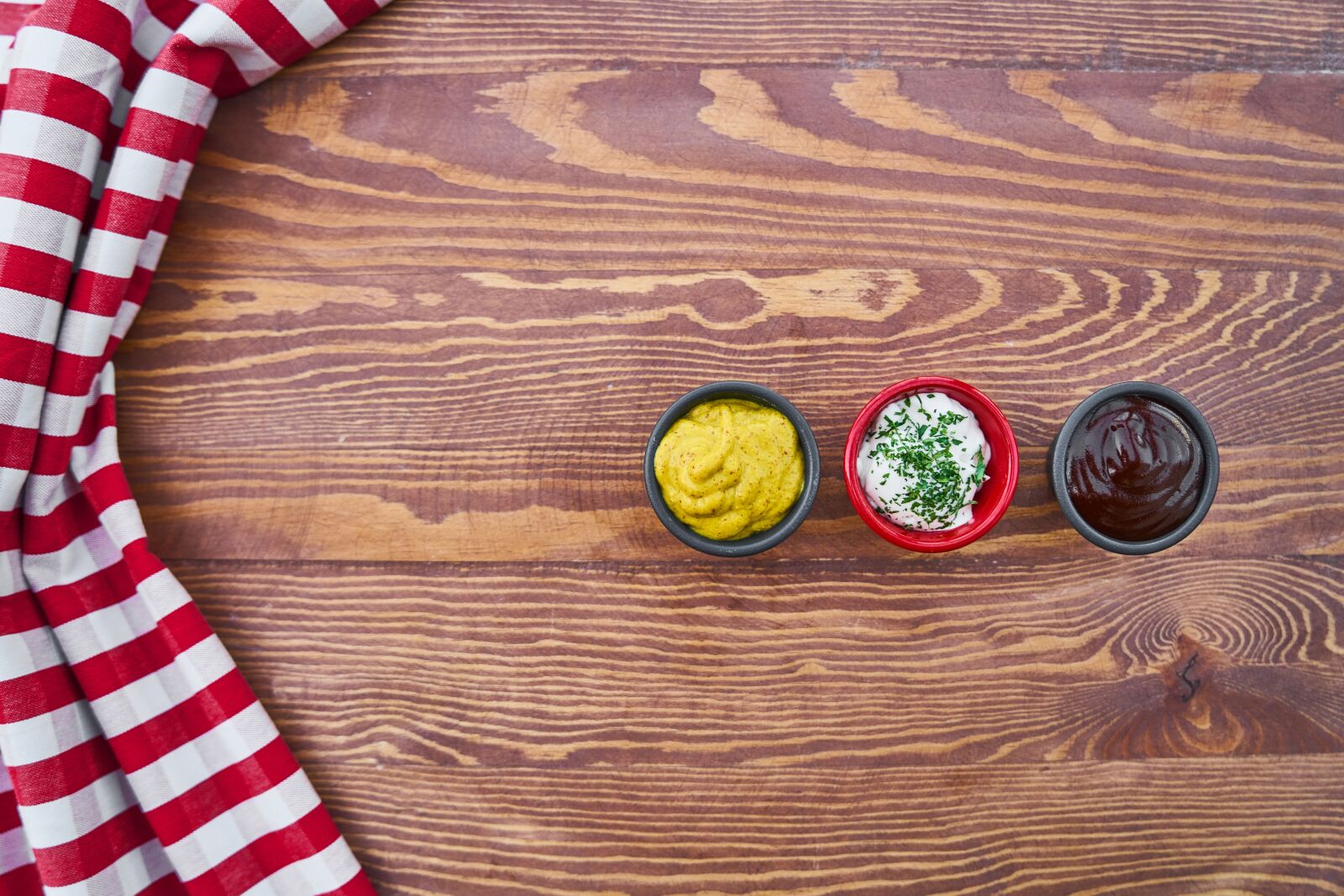 Sony a7R II sample photo. Food, sauce, table photography