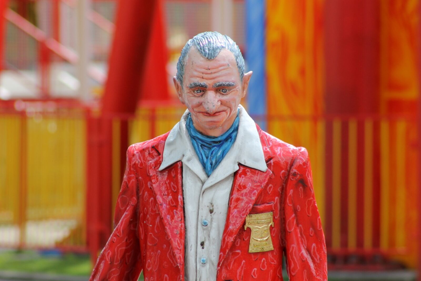 Canon EF75-300mm f/4-5.6 sample photo. Human, man, amusement park photography