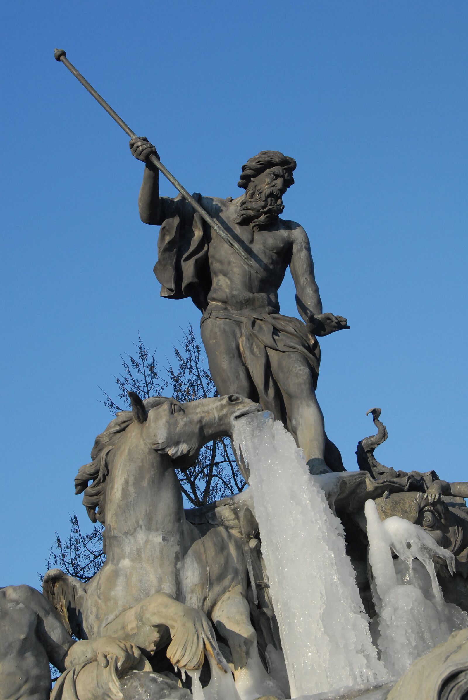 Nikon D200 sample photo. Horse, neptune, trident photography