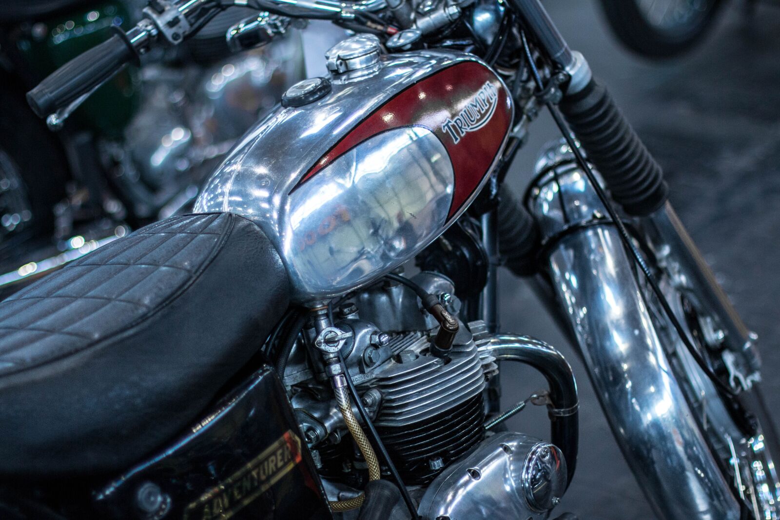 Canon EOS 70D + Canon EF 50mm F1.4 USM sample photo. Wheel, car, auto photography
