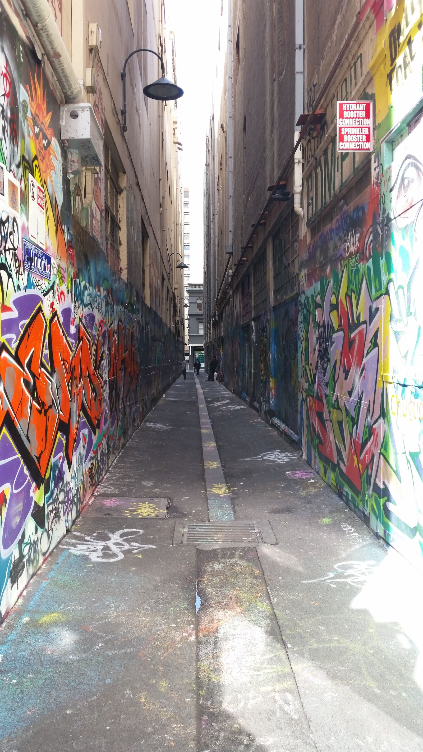 Samsung Galaxy S5 sample photo. Color, colours, edgey, graffiti photography