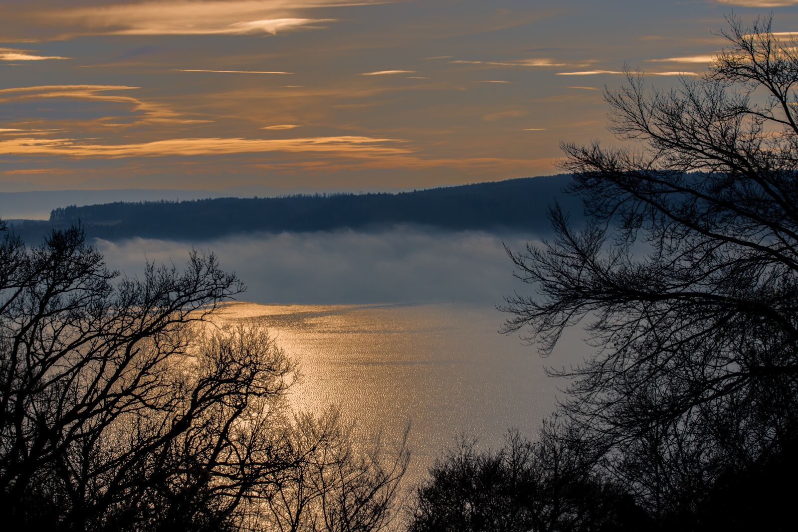 Canon EF 70-300mm F4-5.6 IS USM sample photo. Lake, landscape, fog photography