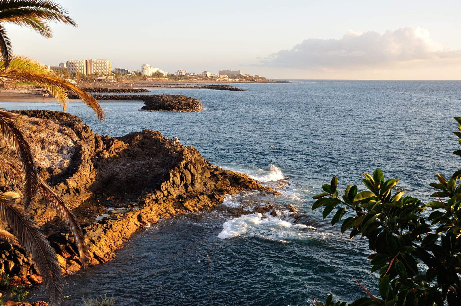 Nikon D5000 sample photo. Tenerife, сoast, surf photography
