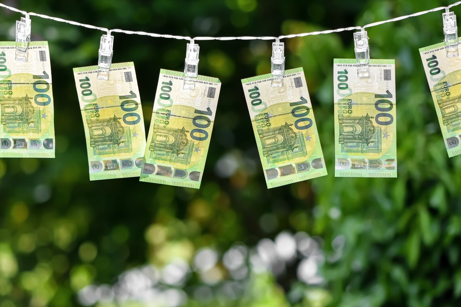 Nikon D7200 sample photo. Money, money laundering, seem photography