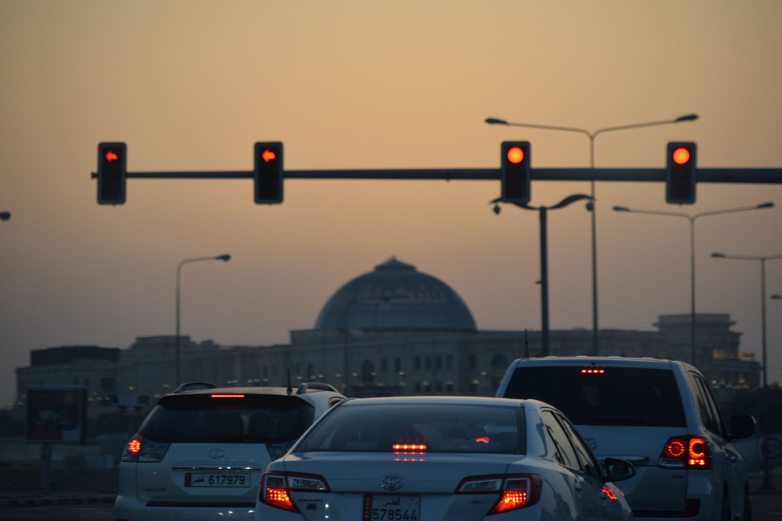 Nikon D5300 sample photo. City, cars, traffic photography