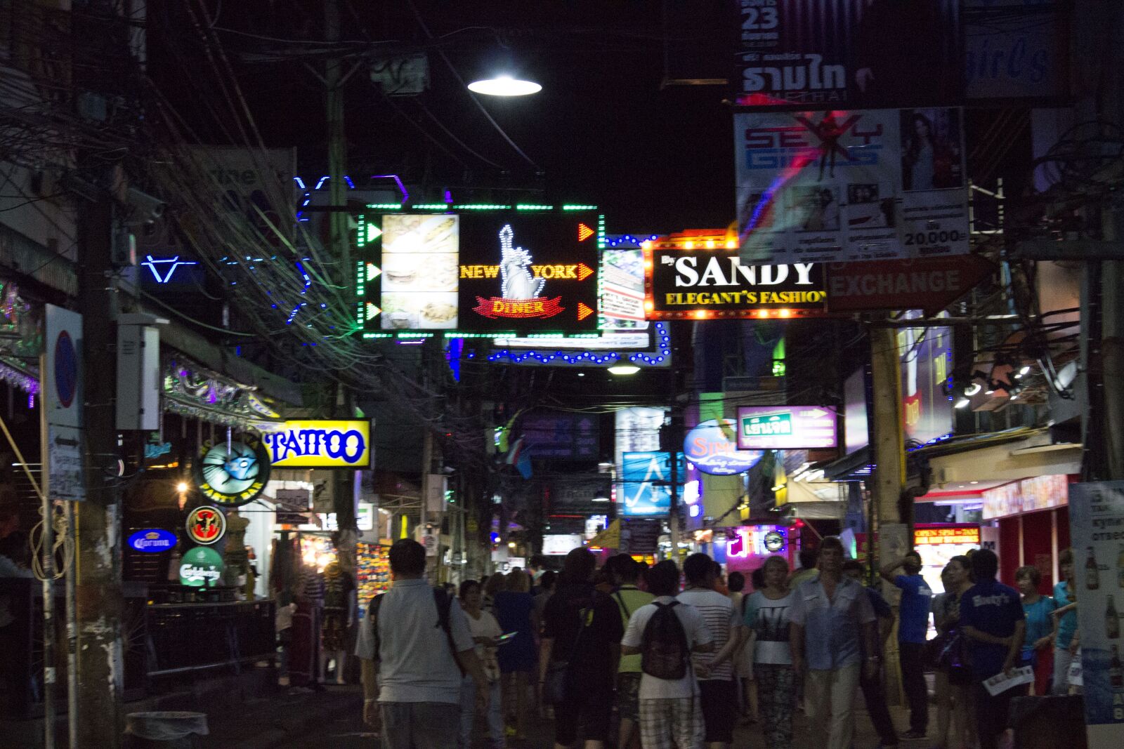 Canon EOS 600D (Rebel EOS T3i / EOS Kiss X5) sample photo. Thailand, night, lively photography