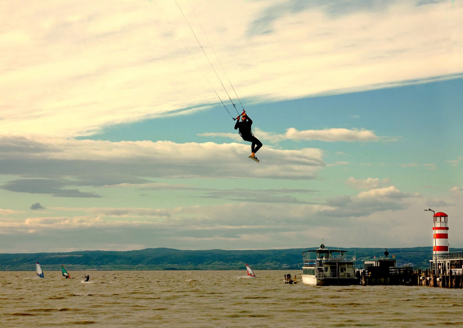 Sony Cyber-shot DSC-RX10 III sample photo. Lake, kite-surfing, surf photography