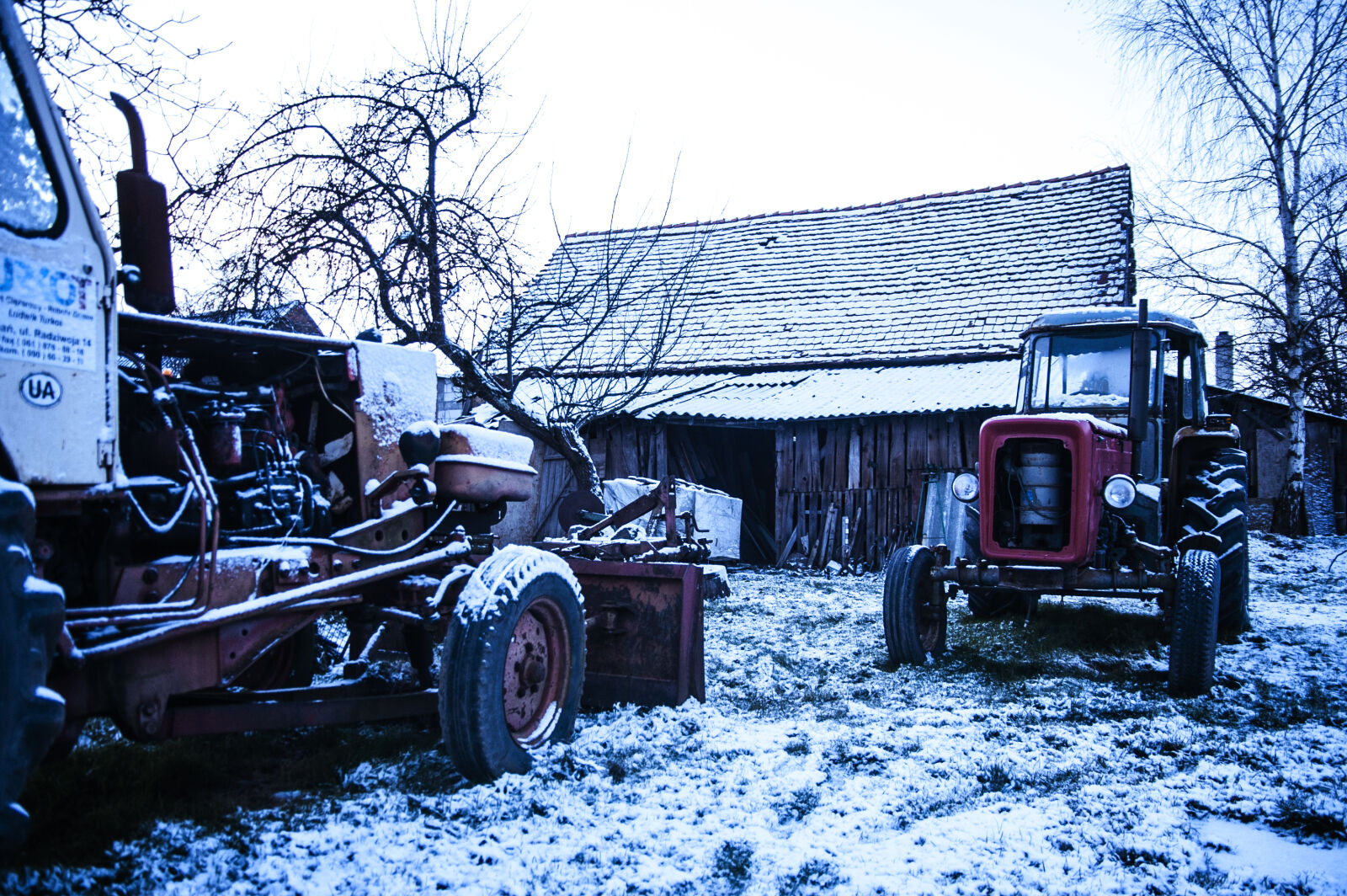 KONICA MINOLTA DYNAX 7D sample photo. Backyard, mess, snow, tractor photography