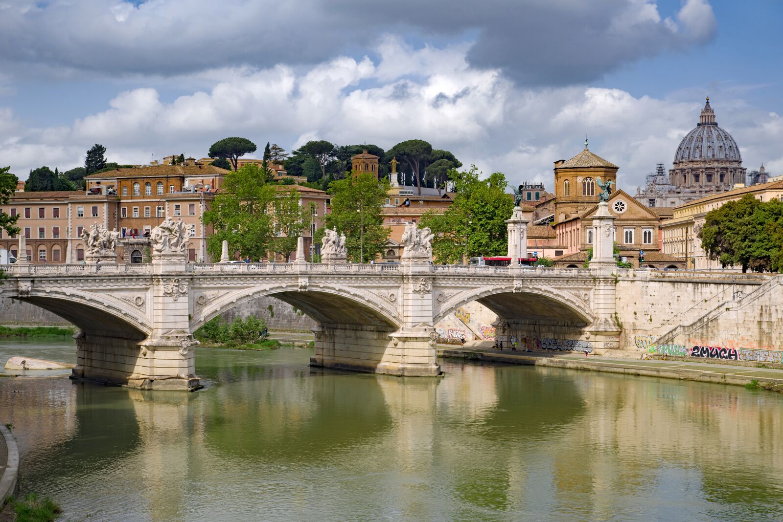 Pentax K-1 Mark II sample photo. Bridge, river, tiber photography