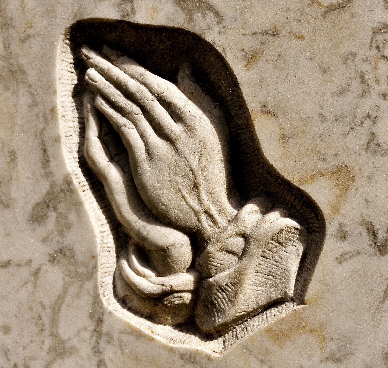 Nikon D7200 sample photo. Praying hands, religious, granite photography