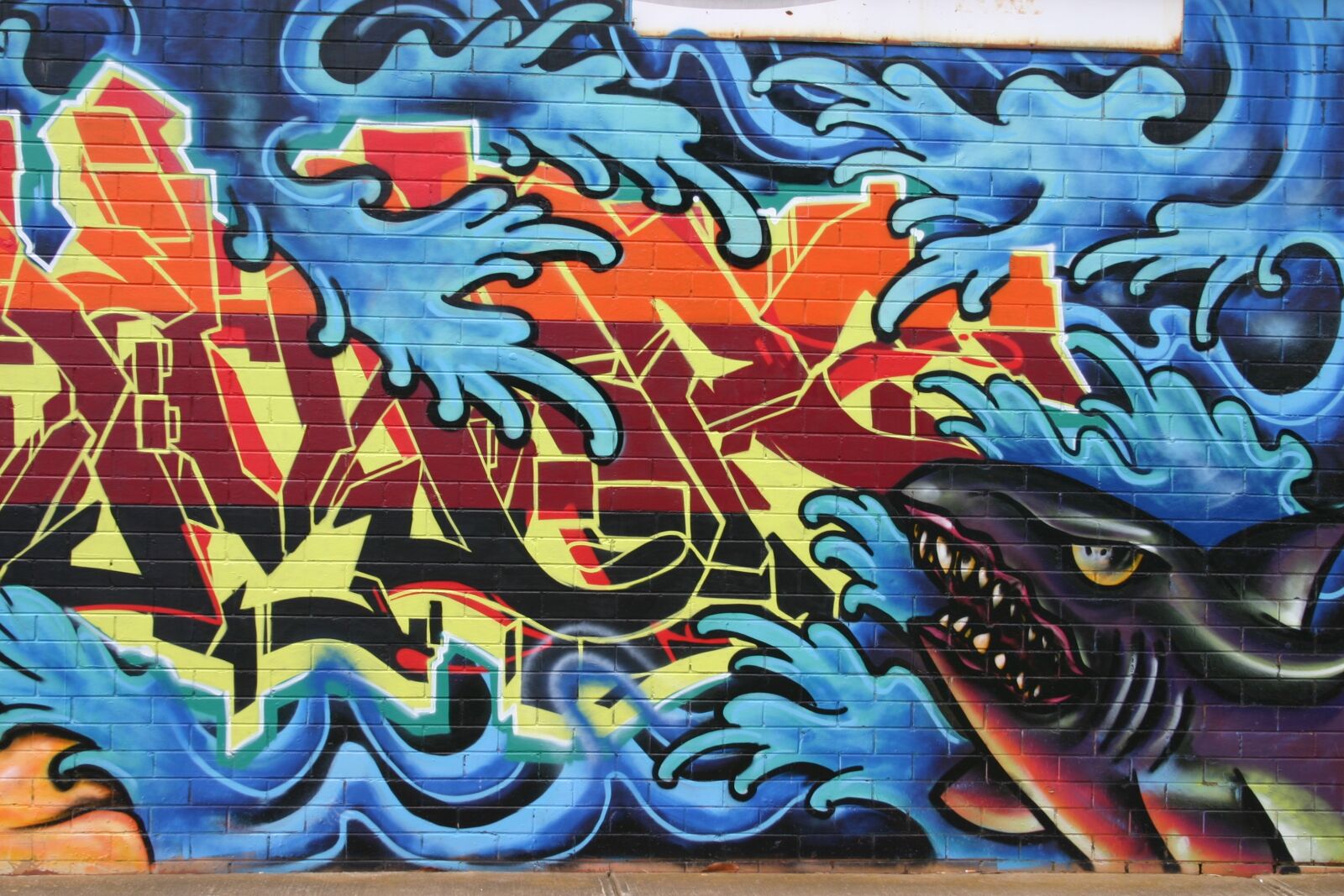 Canon EOS 300D (EOS Digital Rebel / EOS Kiss Digital) sample photo. Graffiti, colourful, street art photography