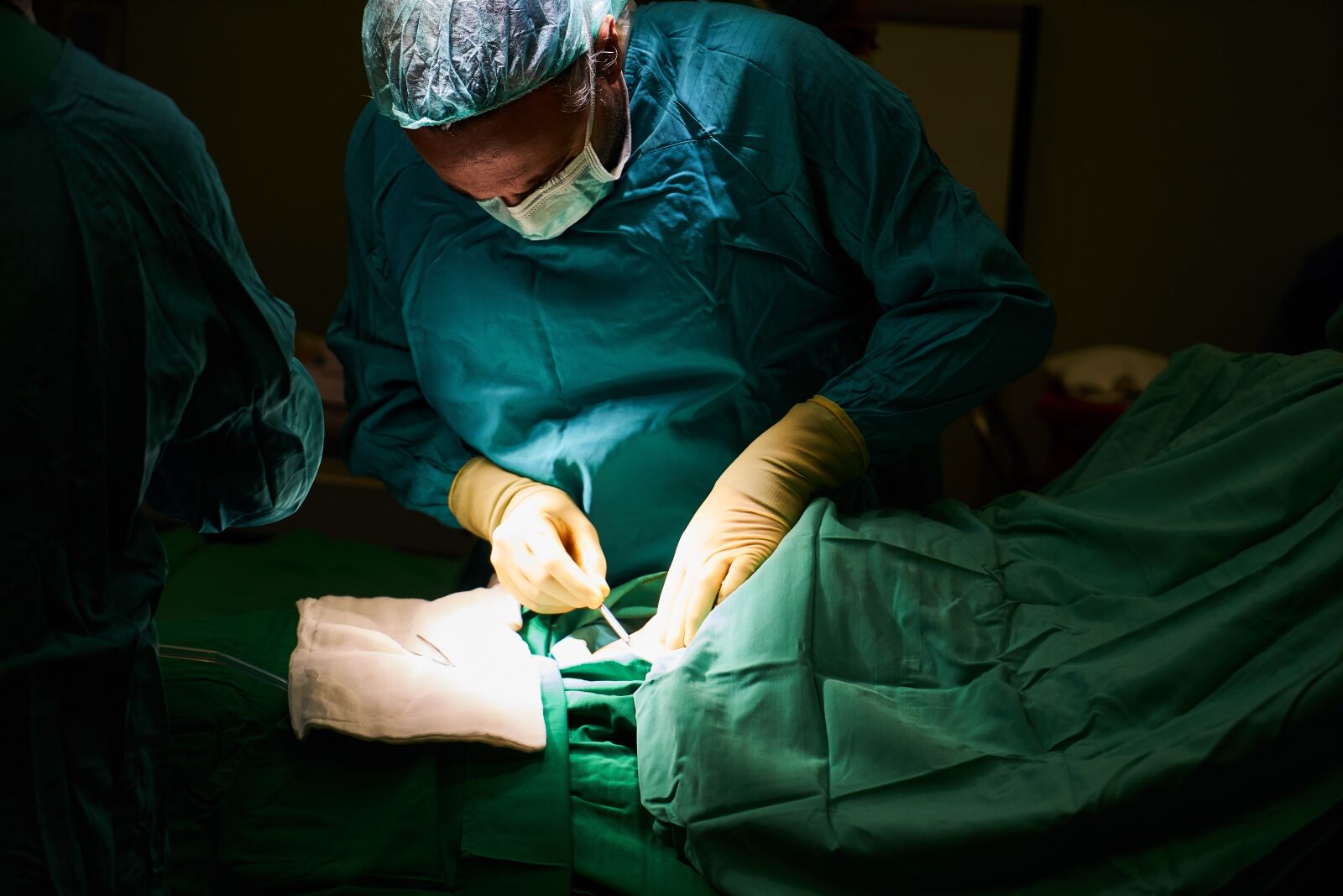 Sony a7R II sample photo. Surgery, hospital, doctor photography