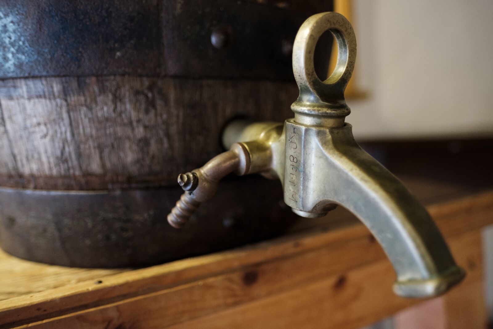 Fujifilm X-T2 sample photo. Hahn, beer faucet, festival photography