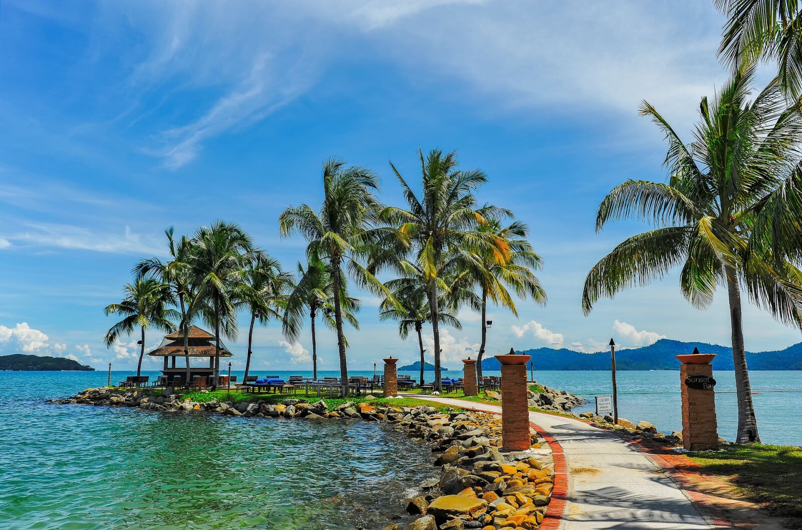 Nikon D700 sample photo. Sky, sunny, coconut photography