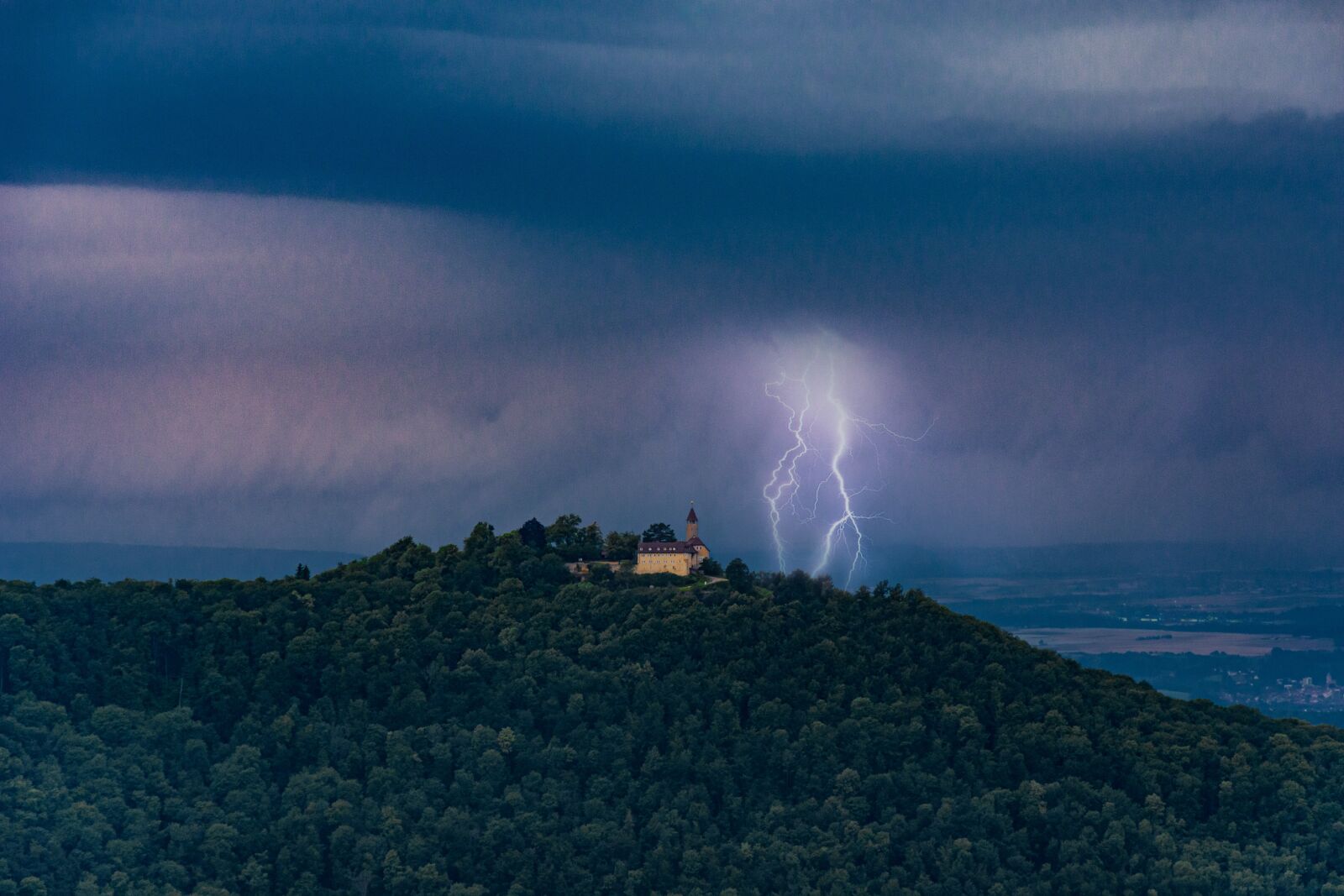 Nikon D7200 sample photo. Castle, flashes, sky photography