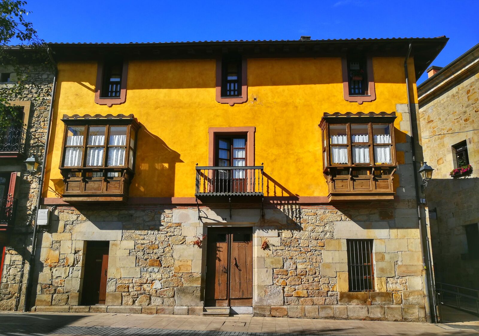 HUAWEI P9 sample photo. Architecture, house, facade photography