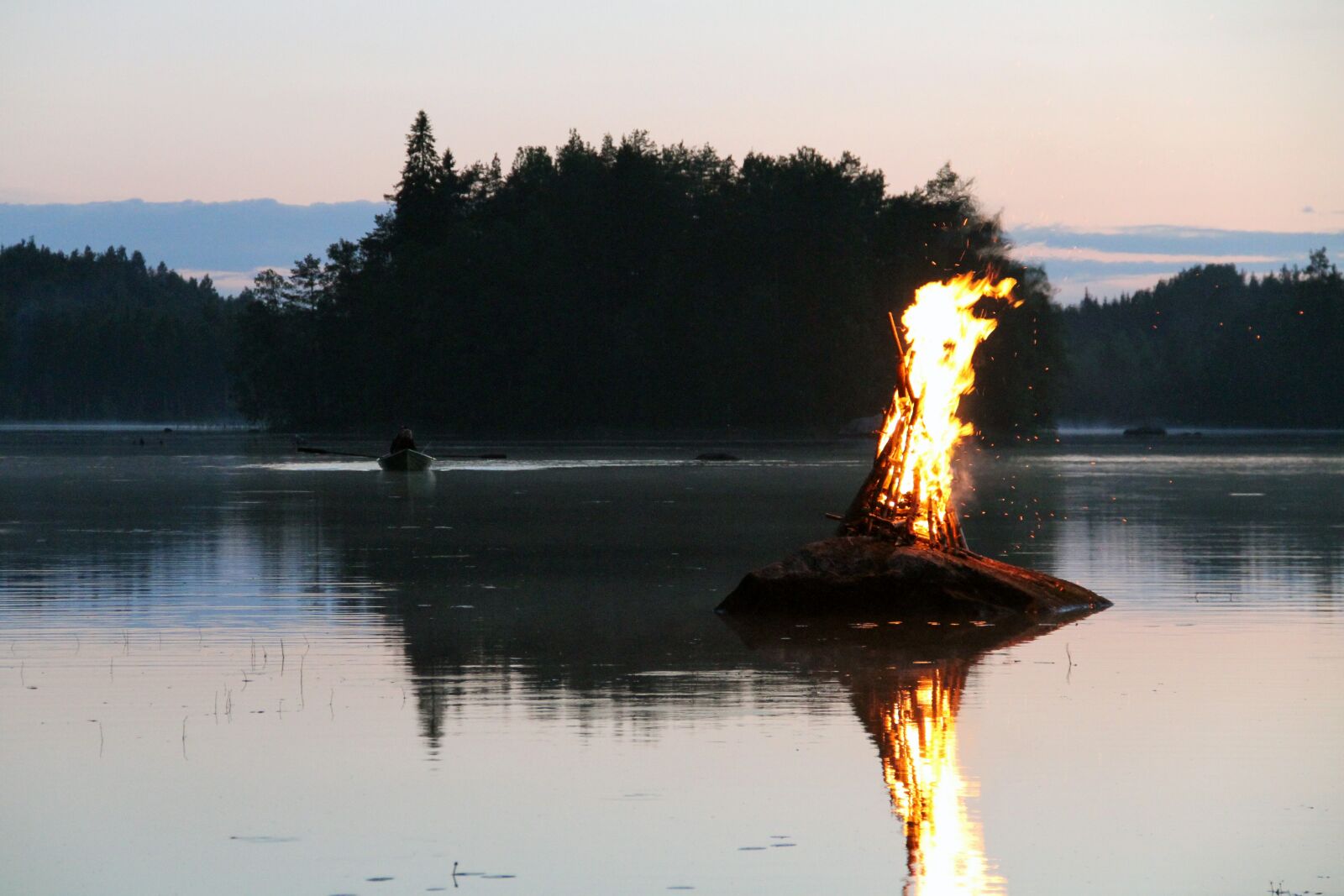 Canon EOS 7D sample photo. Lake, water, reflection photography