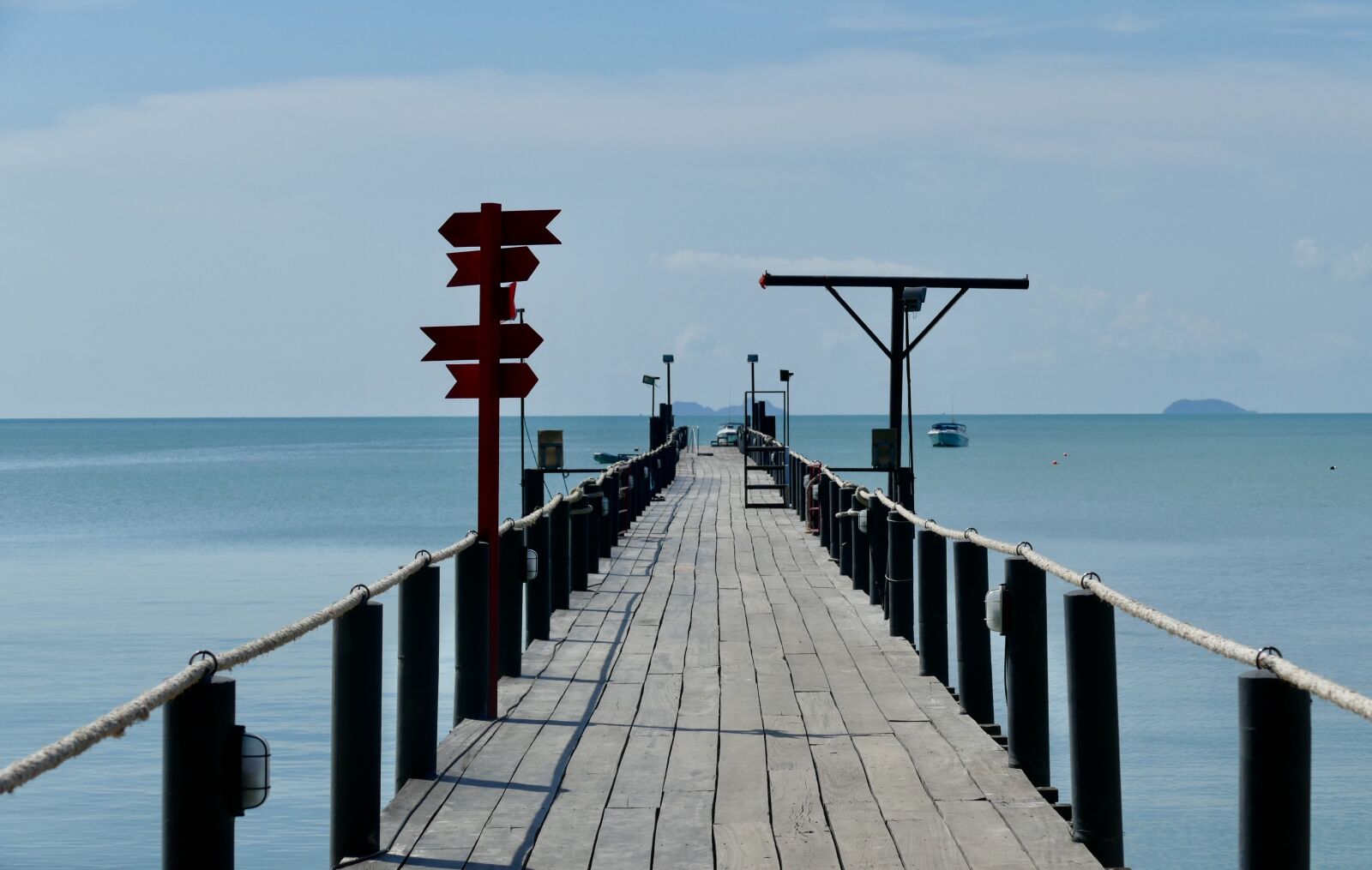 Panasonic Lumix DMC-FZ1000 sample photo. Sea, waters, pier photography
