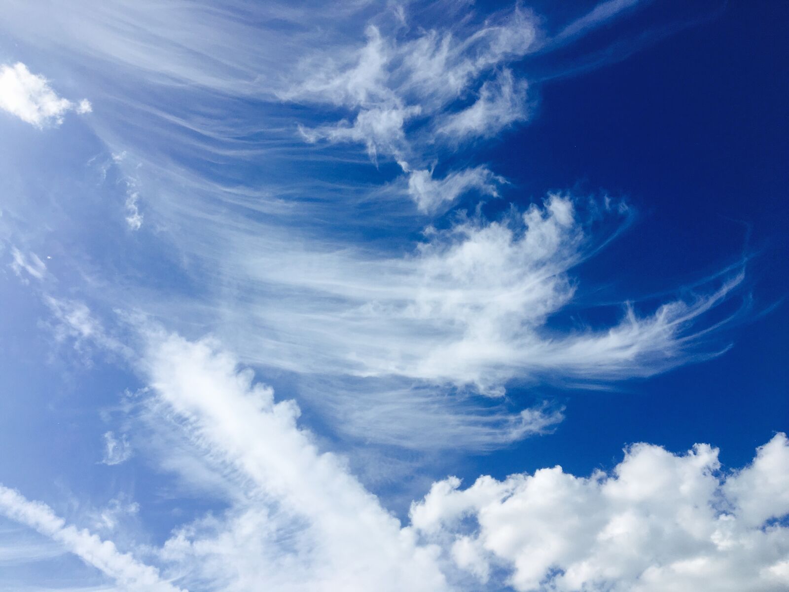 Apple iPhone 6s sample photo. Cirrus, cloud, weather photography