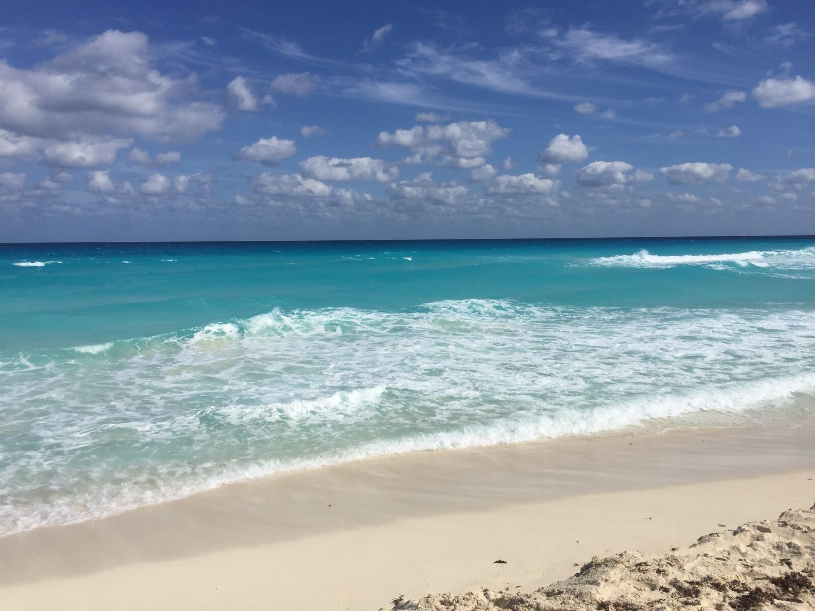 iPhone 6 Plus back camera 4.15mm f/2.2 sample photo. Cancun, beach, sea photography