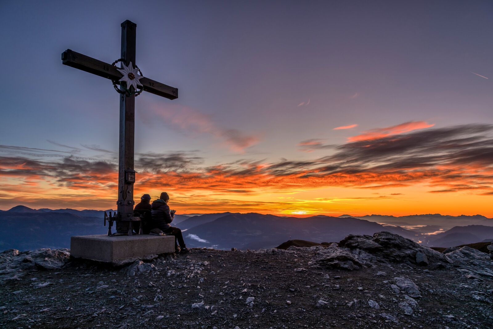 Canon EOS 5D Mark IV sample photo. Sunrise, summit, mountains photography