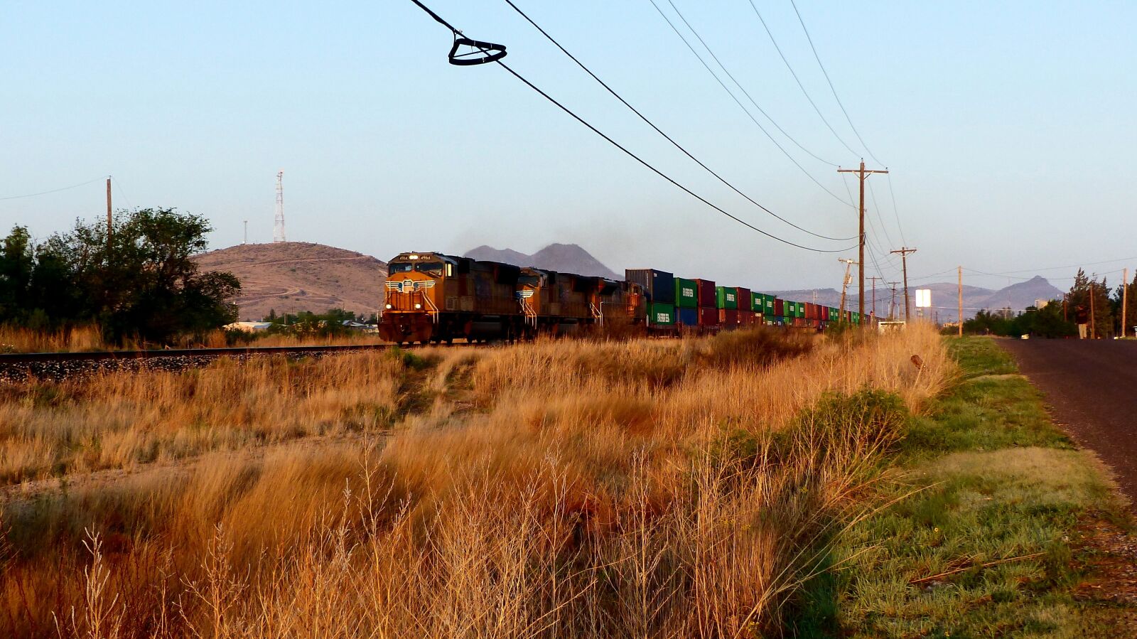 Panasonic Lumix DMC-FZ200 sample photo. Train, american, rail photography