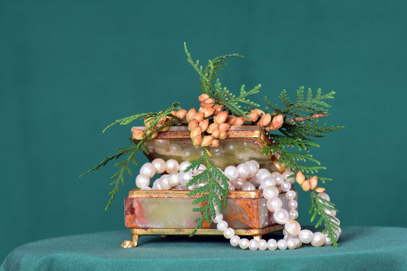 Nikon D3400 sample photo. Chaplet, beads, jewelry photography