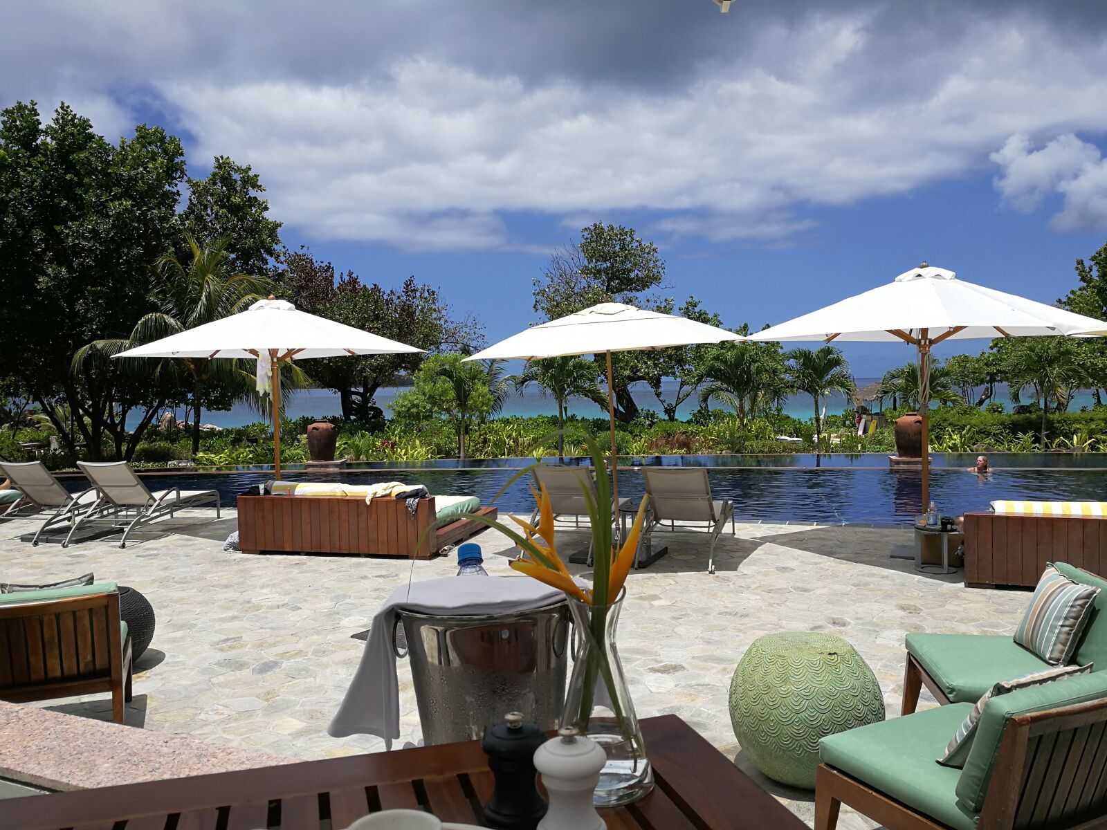HUAWEI Mate 9 sample photo. Pool, seychelles, beautiful photography