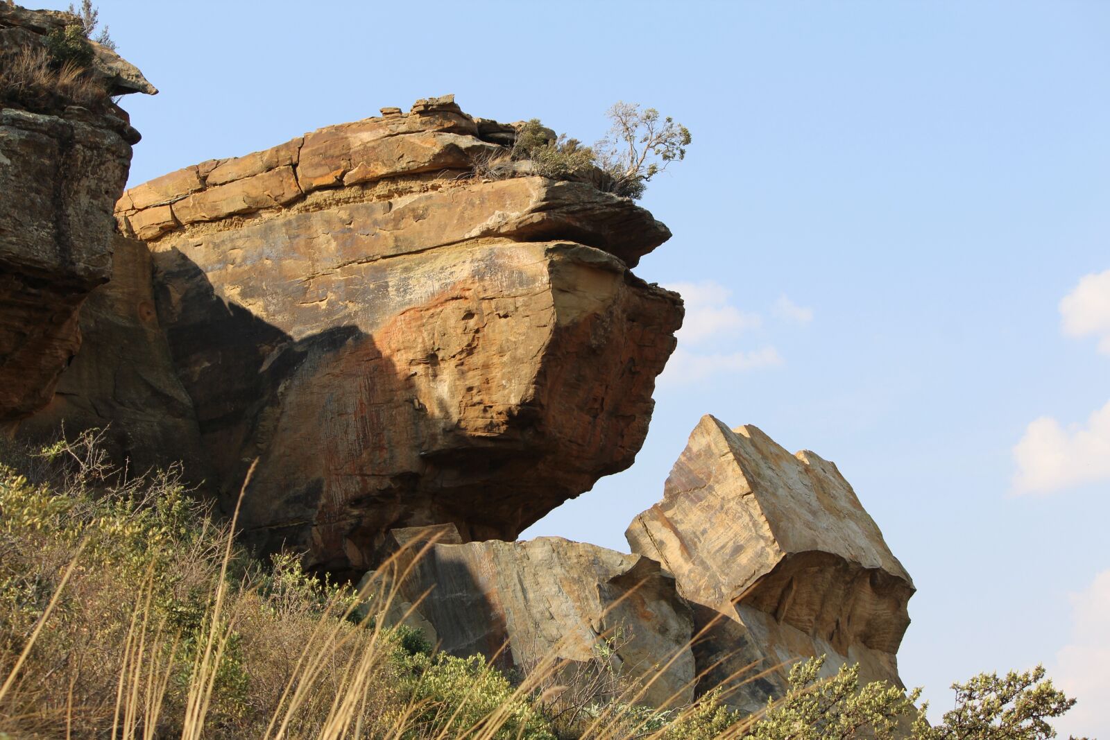 Canon EOS 1200D (EOS Rebel T5 / EOS Kiss X70 / EOS Hi) sample photo. Travel, clarens sa, mountain photography