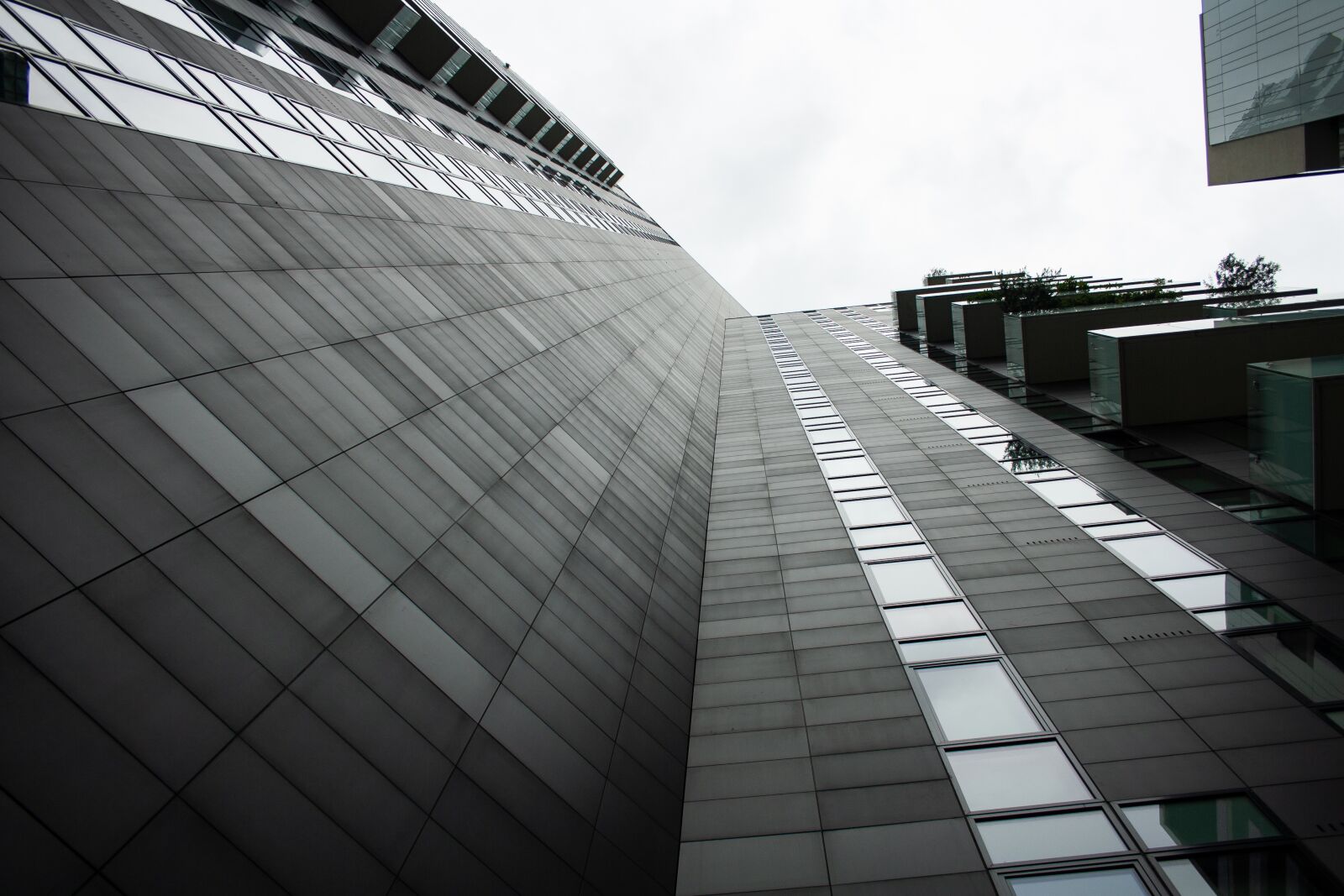 Canon EOS 1000D (EOS Digital Rebel XS / EOS Kiss F) sample photo. Architecture, urban, city photography