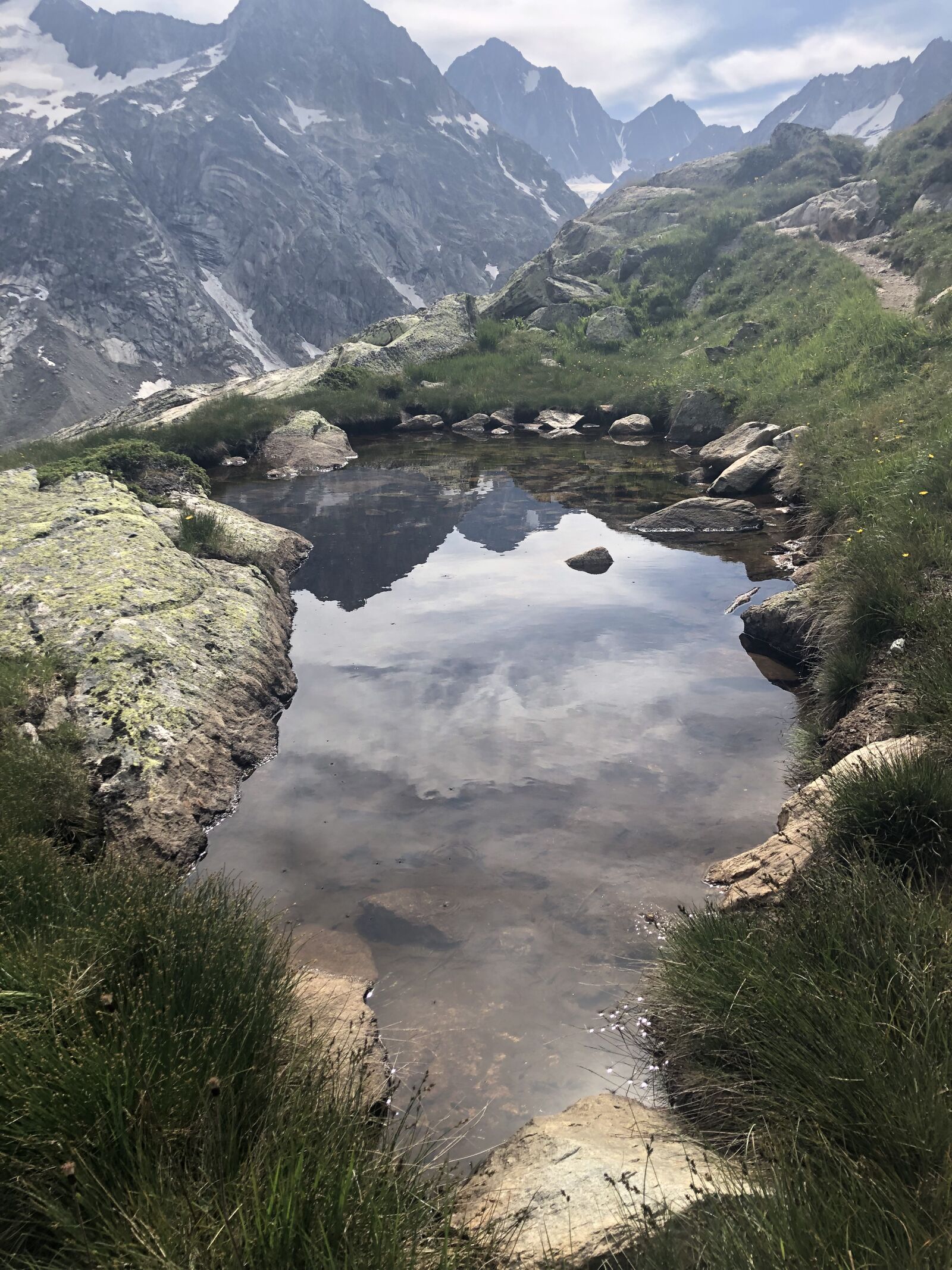 iPhone 8 back camera 3.99mm f/1.8 sample photo. Switzerland, mountains, alpine photography