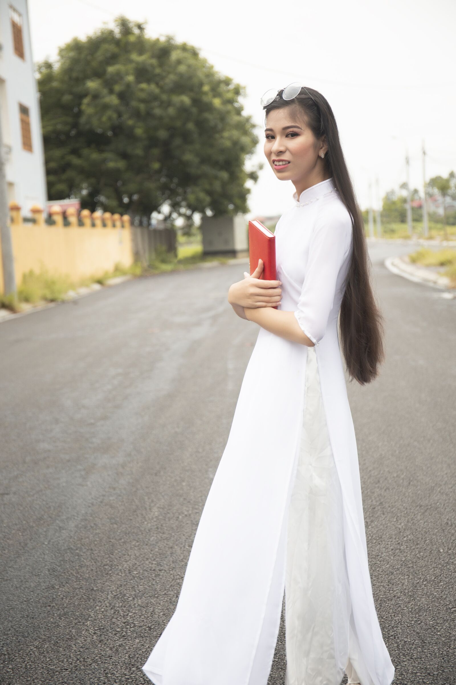 Canon EF 24-70mm F4L IS USM sample photo. Fashion, woman, portrait photography