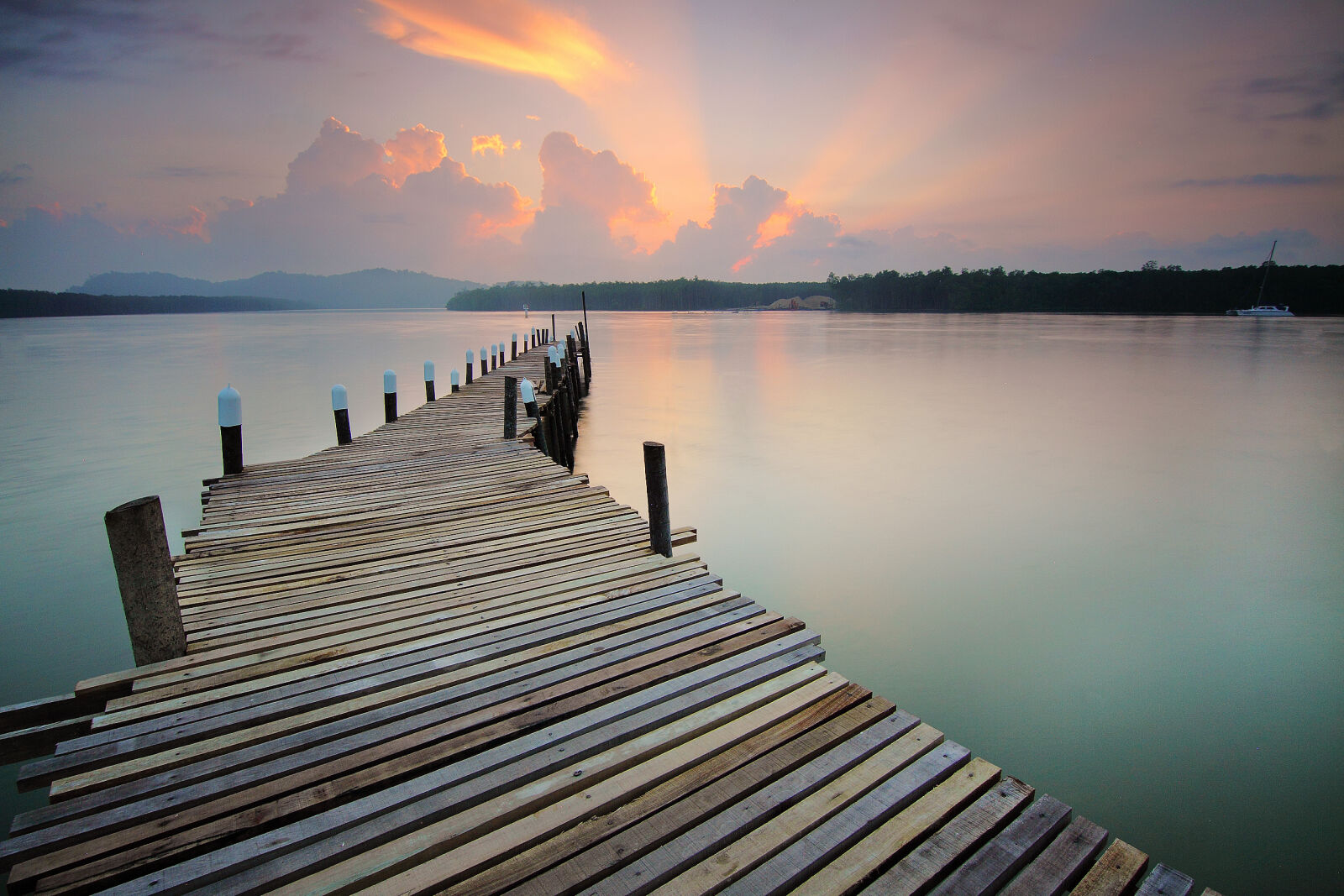 Canon EOS 50D sample photo. Jetty, sea, dawn, landscape photography
