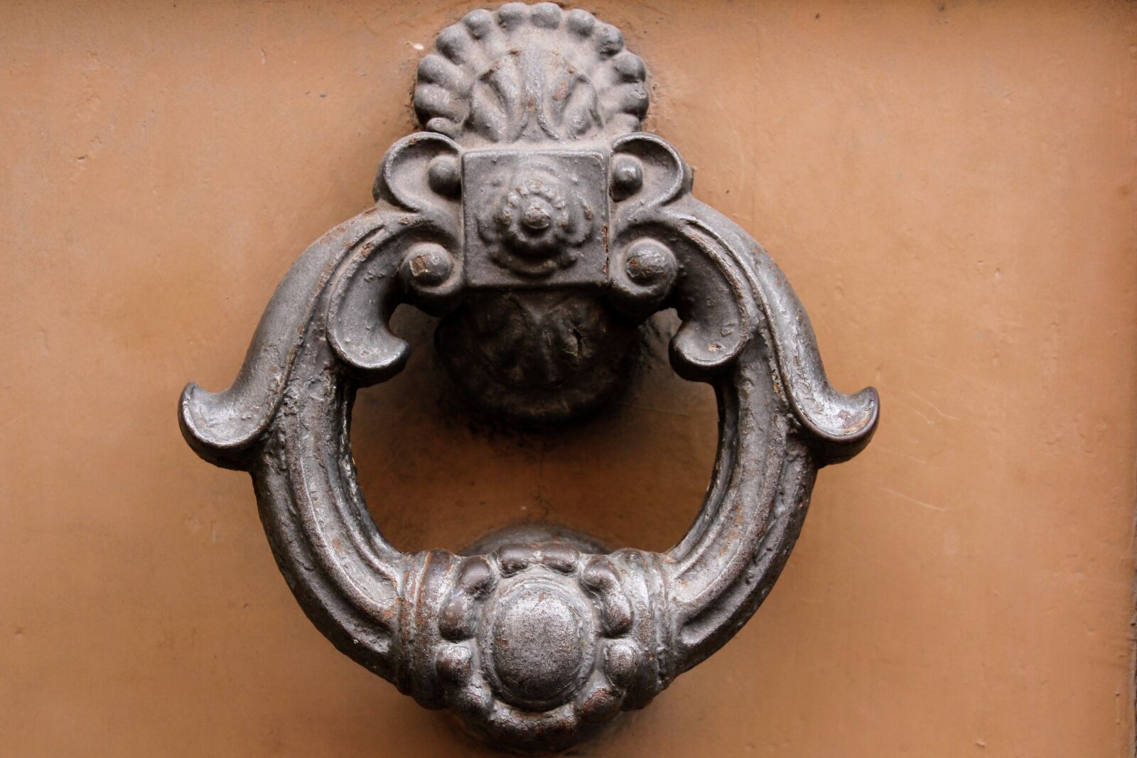 Canon EOS 60D sample photo. Bell, entrance door, door photography