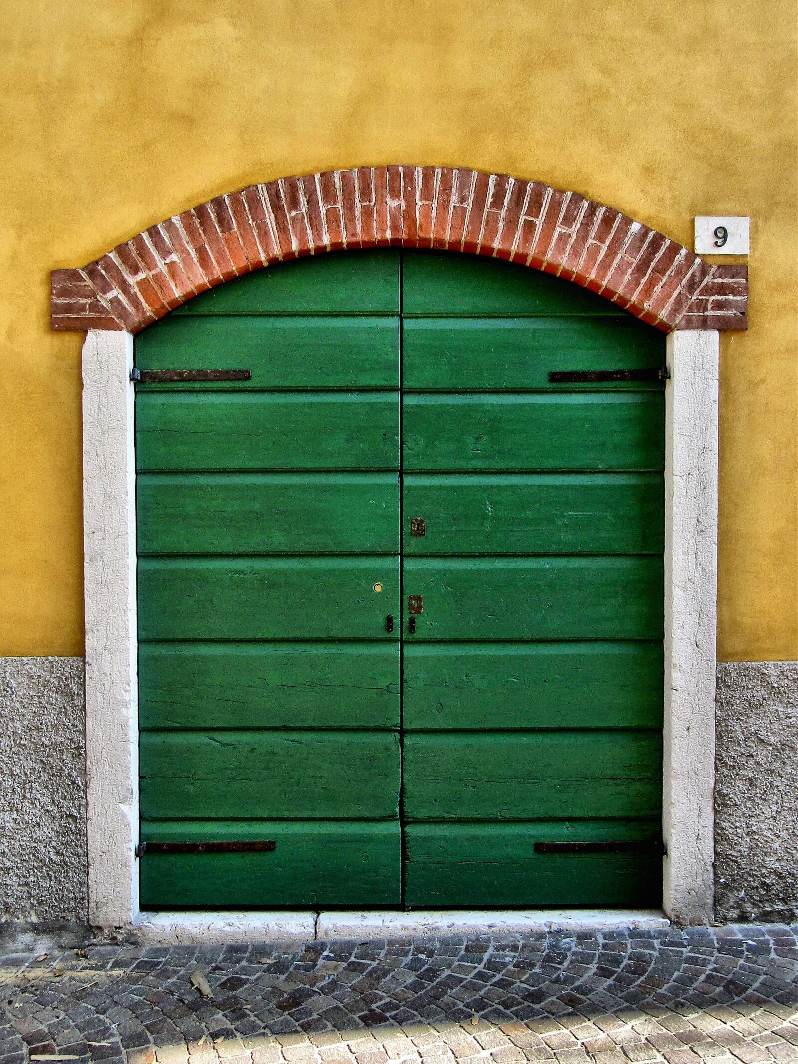 Canon PowerShot SX410 IS sample photo. Door, building, architecture photography