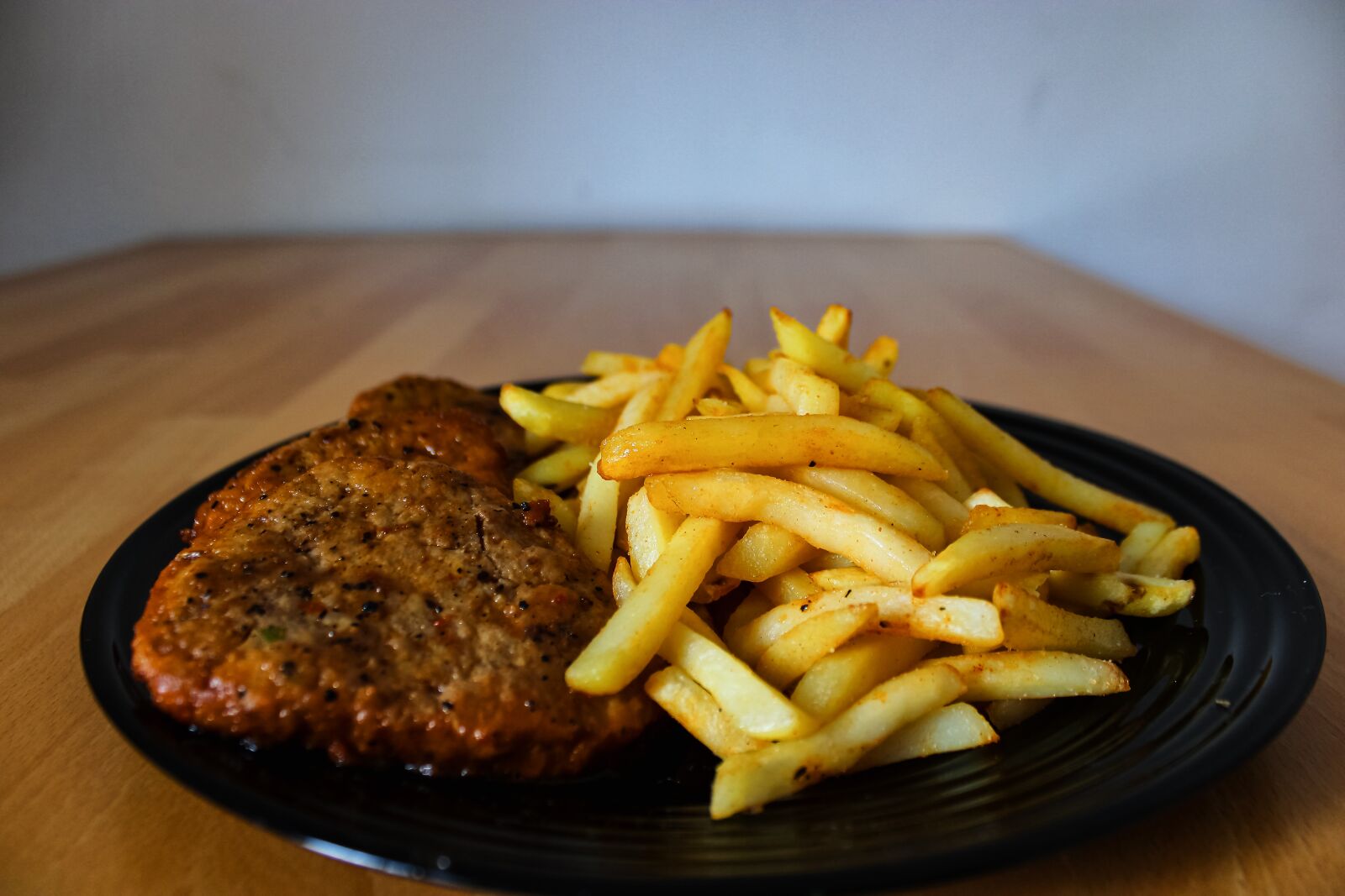Canon EOS 2000D (EOS Rebel T7 / EOS Kiss X90 / EOS 1500D) sample photo. Steak, food, beef photography