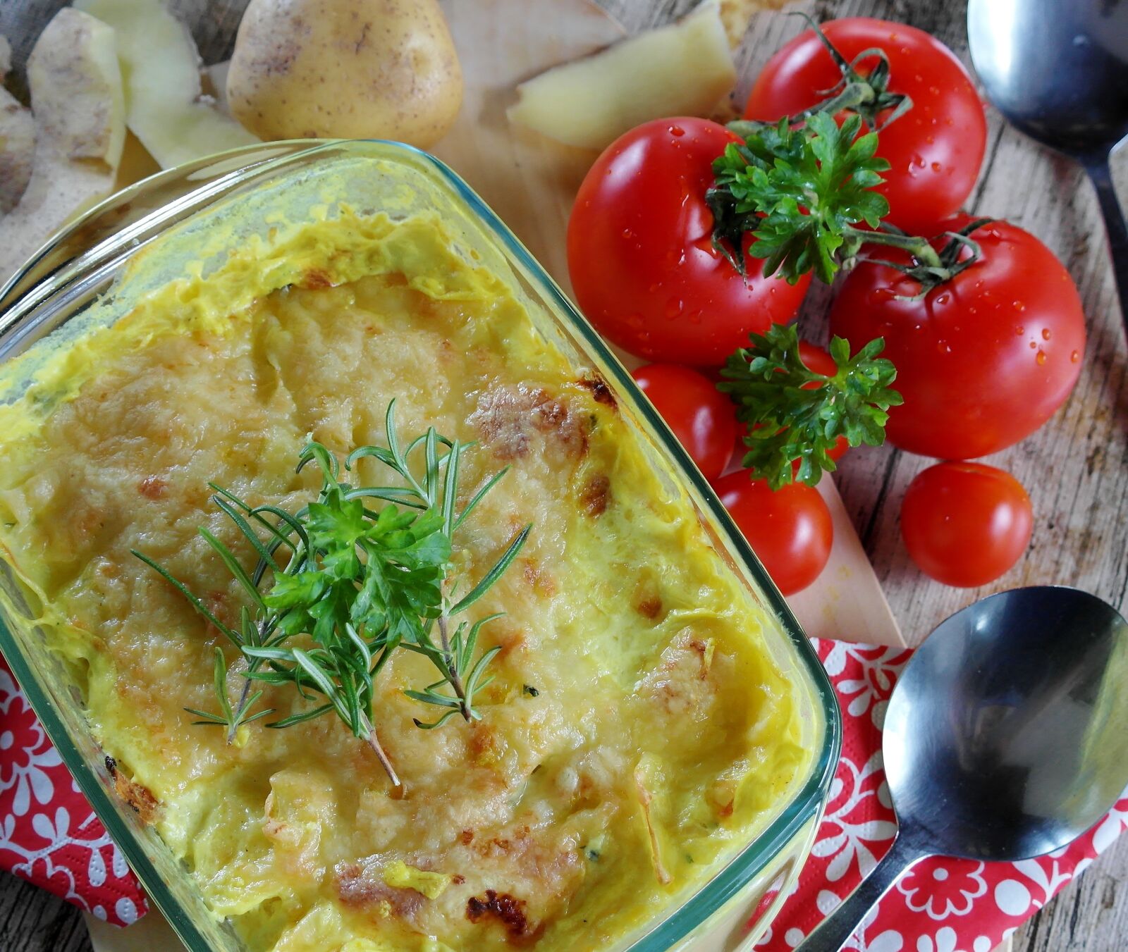 Samsung NX20 sample photo. Potato casserole, potato gratin photography